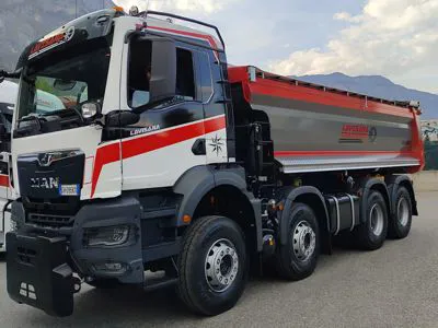 Vasca tonda in lavorazione, foto 1